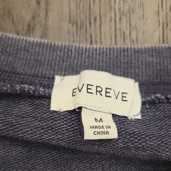 Evereve Charcoal Cropped Top Sweatshirt Size Medium - Picture 2 of 9